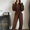 Combinaison capuche chocolat manches oversize zippée élégante