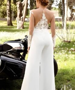 Combinaison mariage blanche élégante dos nu