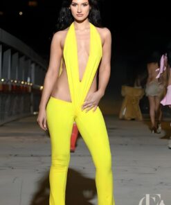 Combinaison longues bretelles jaune sexy