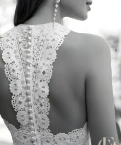 Combinaison pantalon blanche dentelle dos nu cérémonie