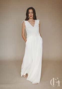 Combinaison robe dos ouvert dentelle blanche mariée