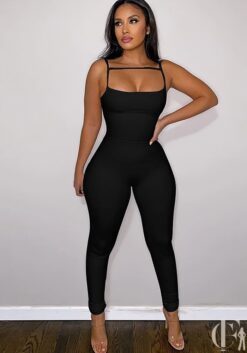 Combinaison moulante noire échancrure poitrine bretelles fines soirée